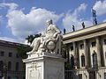 Humboldt-Universität mit Denkmal Alexander von Humboldts