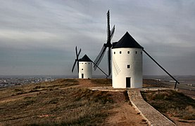 Tuulimyllyjä Kastilia- La Manchan seudulla