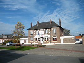The town hall in Brouchy