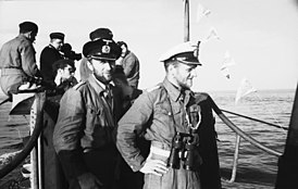 Эрих Топп на борту U-552 в Сен-Назере
