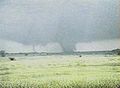 Fotografia d'un pareu tornado principau - tornado satellit en 1999.