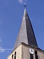 De gedraaide toren van de parochiekerk
