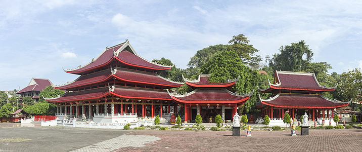 Three Temples at Sam Poo Kong, by Crisco 1492