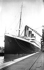 Titanic en Southampton la 5-an de aprilo 1912