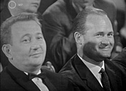 Deák Tamás (jobbra) szerzőtársával, Fülöp Kálmánnal az 1967-es Táncdalfesztiválon.