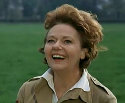 Mrs. Potts szerepében (Folytassa a kempingezést!, 1969)