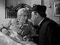 La signora Cristina (Sylvie) con Don Camillo (Fernandel) in una scena.