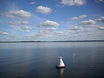 Озеро Селигер возле города Осташкова