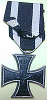 Железный крест — высшая внесословная боевая награда Пруссии, впоследствии унаследованная Германской империей и нацистской Германией. Выпуск 1813 года.