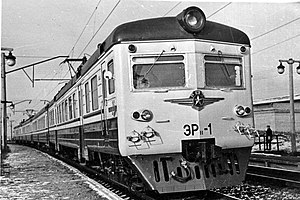 ЭР11-1 на станции Беларусь