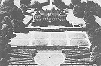 Підгорецький замок і парк з повітря, фото між 1918–1939. Невідновлений сад бароко
