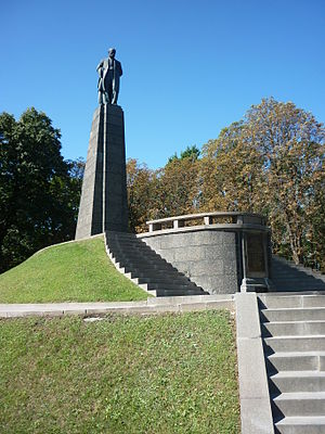 Пам'ятник на могилі Тараса Шевченка