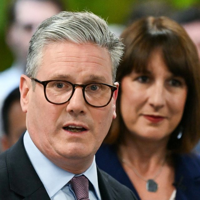 Article thumbnail: Keir Starmer must face down his critics and prove he is serious about breaking with the failed policy agenda of the pas (Photo by JUSTIN TALLIS/AFP)