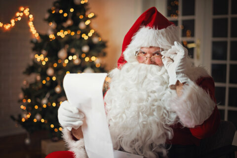 Where to snap a pic with Santa Claus in the DC region