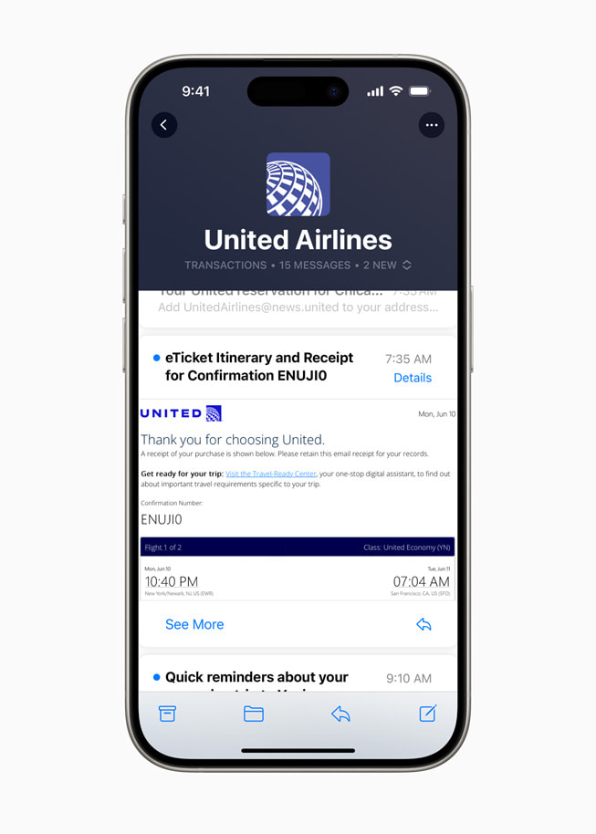 iPhone 15 Pro menampilkan kotak masuk dengan beberapa email dari United Airlines.