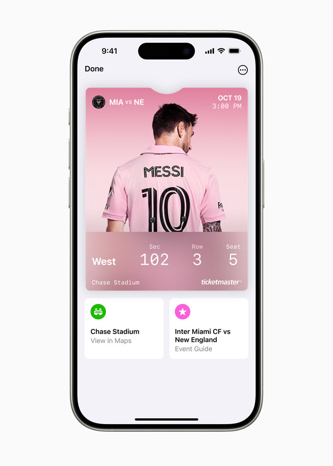 iPhone 15 Pro’da Inter Miami CF - New England futbol maçı biletinin yanı sıra Chase Stadyumu’nun haritasını ve etkinlik rehberini görüntüleme seçenekleri gösteriliyor.