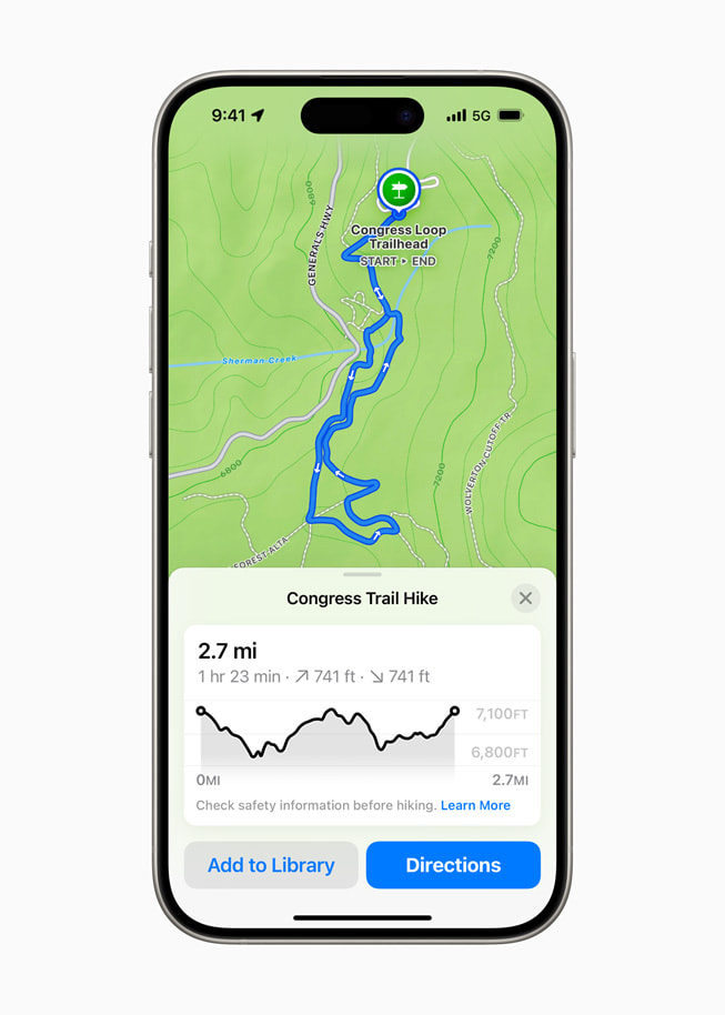 iPhone 15 Pro’daki Apple Harita uygulamasında Congress Trail yürüyüş rotası gösteriliyor.
