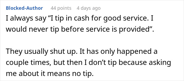 Customer discusses tip policy during a tipping disagreement online.