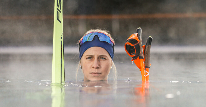 Tiril Eckhoff fotografert i bassenget på Sommerro.