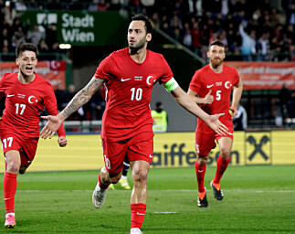 FILE PHOTO: Soccer Football - International Friendly - Austria v Turkey - Ernst Happel Stadion, Vienna, Austria - March 26, 2024
Turkey's Hakan Calhanoglu celebrates scoring their first goal REUTERS/Leonhard Foeger/File Photo Foto: Leonhard Foeger