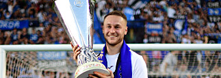 Soccer Football - Serie A - Atalanta v Torino - Stadio Atleti Azzurri, Bergamo, Italy - May 26, 2024
Atalanta's Teun Koopmeiners celebrates with the Europa League trophy after the match REUTERS/Daniele Mascolo Foto: Daniele Mascolo