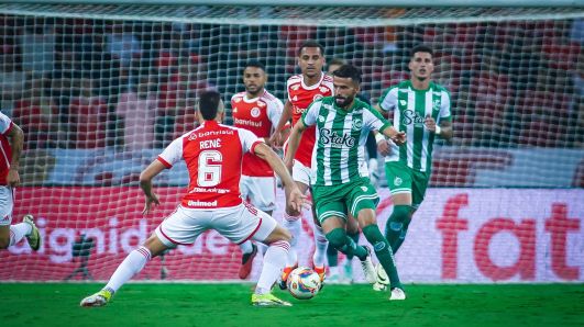 Inter e Juventude em campo pelo segundo jogo da semifinal do Gauchão