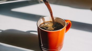 Pesquisadores também descobriram que variantes genéticas relacionadas ao maior consumo de café estão associadas ao maior risco de desenvolver obesidade