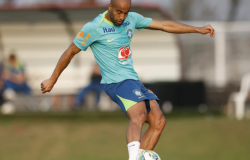 São Paulo define estratégia para ter Lucas Moura contra o Atlético-MG