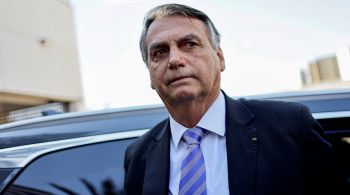 Advogados do ex-presidente querem acessar o relatório da PF que pede o indiciamento de Bolsonaro e de mais 11 pessoas