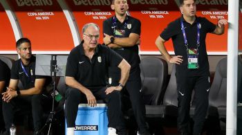 Marcelo Bielsa reclamou de uma possível punição aos jogadores uruguaios pela briga com colombianos na semifinal