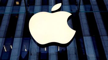 Ações da Apple subiram 2,5% e atingiram um recorde nesta segunda-feira (15)