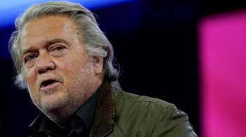 Steve Bannon foi condenado por desacato ao Congresso por ignorar uma investigação do comitê de 6 de janeiro