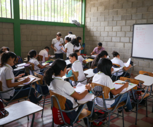 Tanto en tercero, quinto, como en octavo grado, los estudiantes con edades superiores a la media establecida presentaron peor rendimiento en Español y Matemáticas.