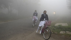 Delhi-NCR chokes: Noida, Ghaziabad and Gurugram schools ordered to conduct classes online; DU, JNU also shift to online lectures as AQI worsens