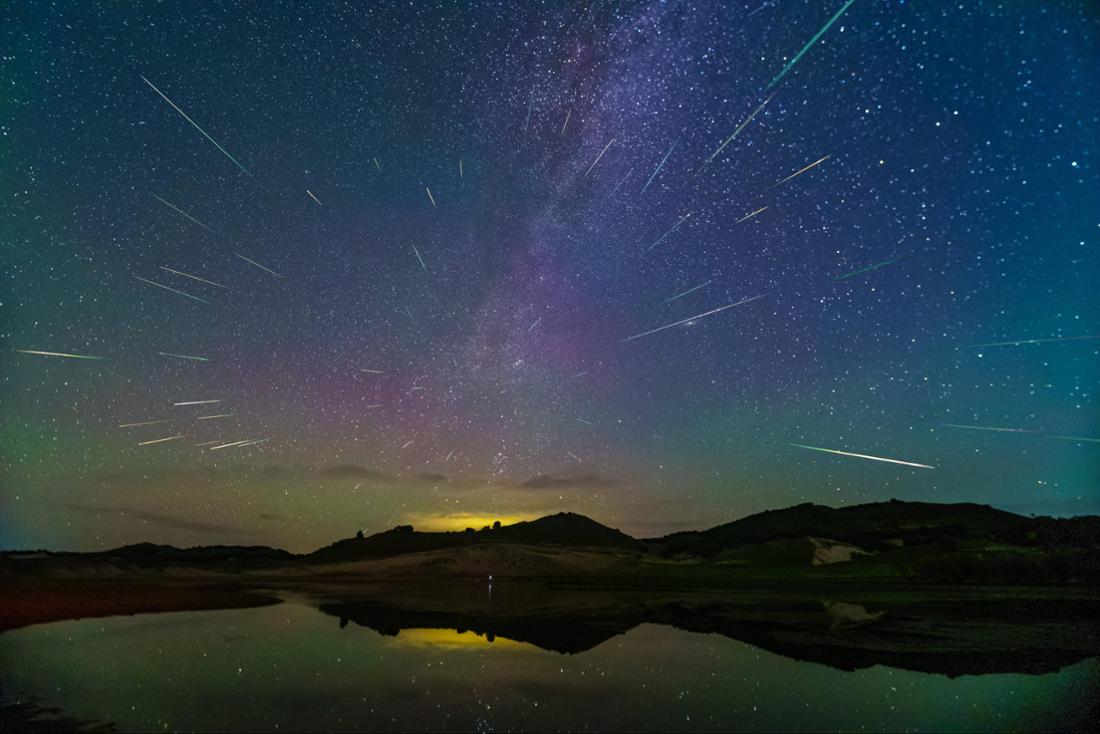 Meteore der Perseiden huschen über den Himmel. (Archivbild)