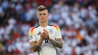 Kroos verabschiedet sich emotional von der Fußballbühne und richtet eindringlichen Appell an Deutschland
