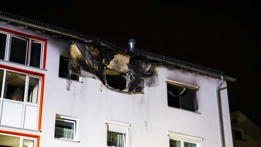 E-Scooter-Akku explodiert in Wohnung: Verletzte bei Brand in Mühlheim