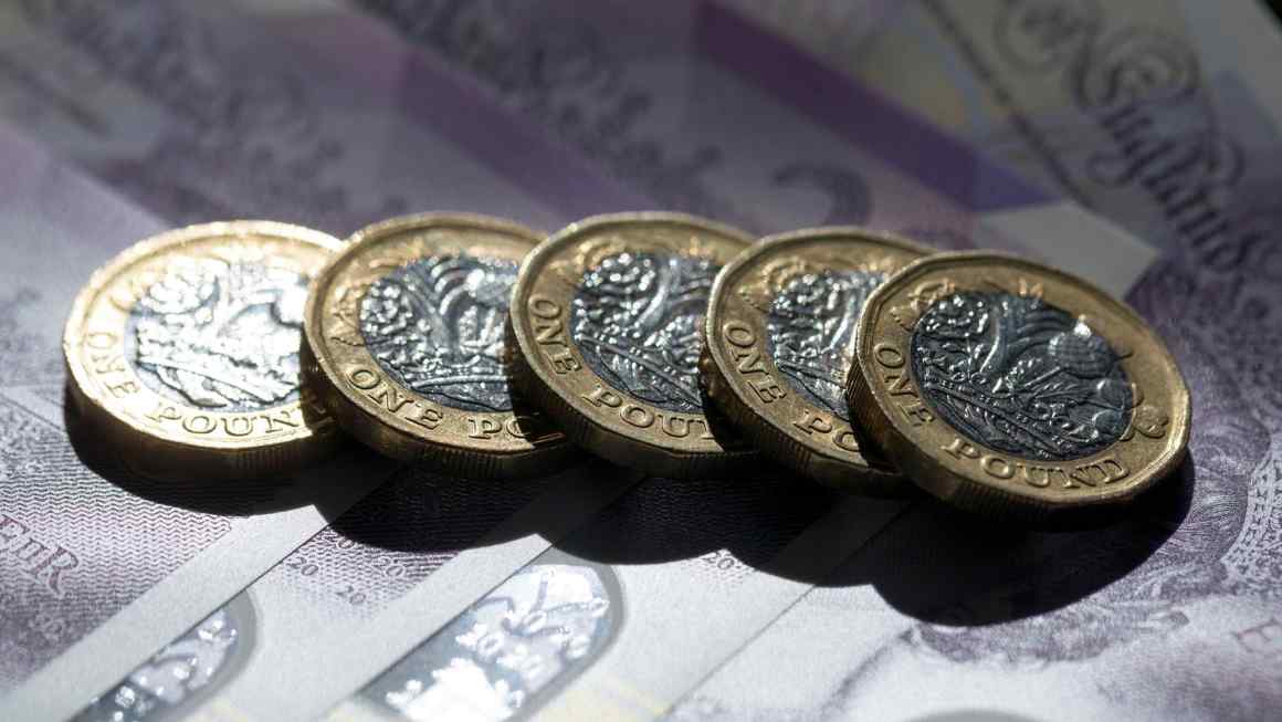 UK pension plans overpay £1.5bn in fees to fund managers