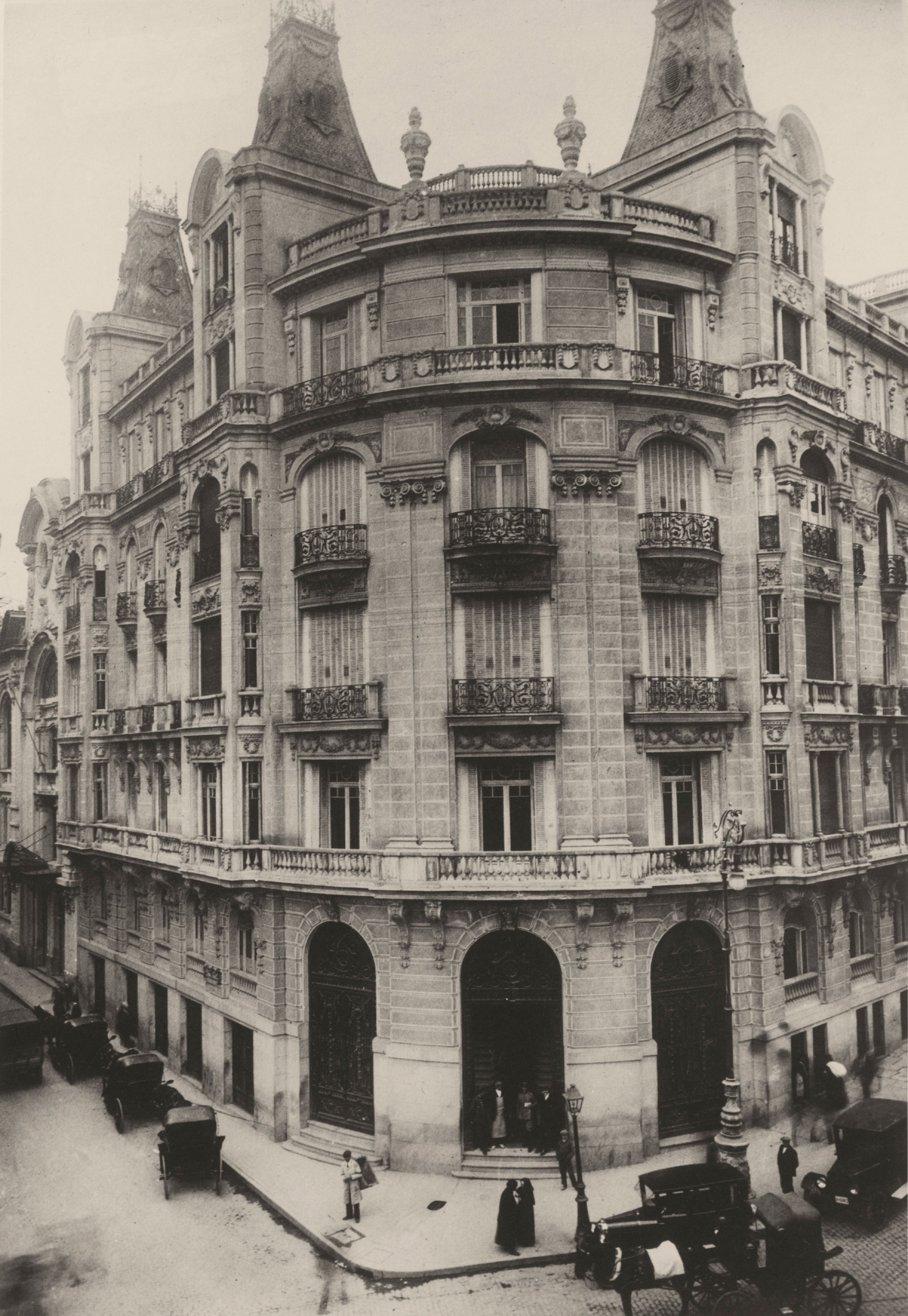 Anónimo, 1924. Primera oficina de Telefónica en la Plaza de las Cortes. Madrid.