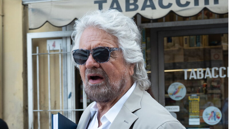 Ferragosto, Beppe Grillo scrive &quot;l'Apologia dell'ozio&quot; sul Blog