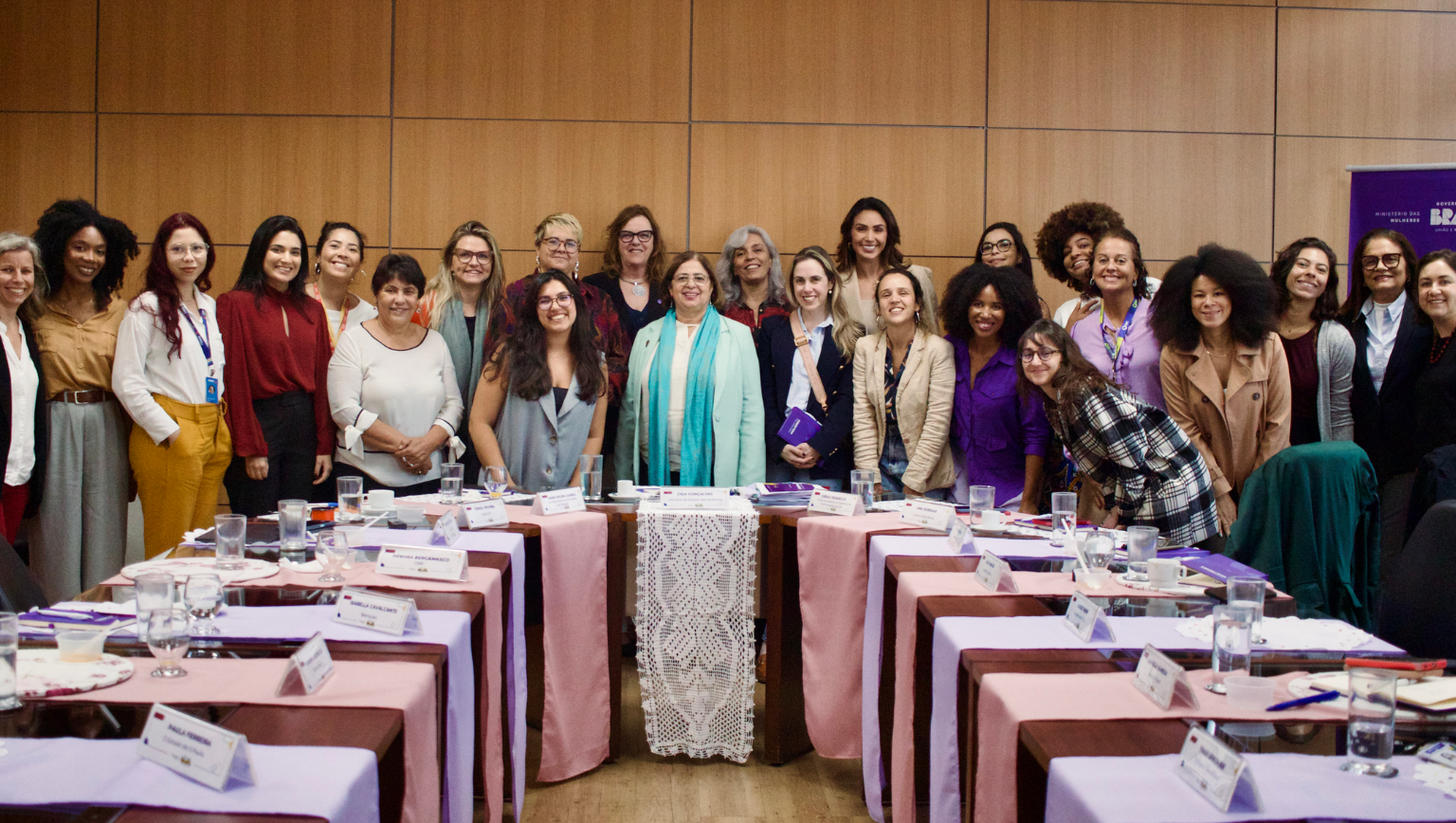 No encontro com repórteres e apresentadoras mulheres, titular da pasta fez um balanço das ações do Ministério das Mulheres