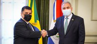 Brasil anuncia doação de 500 mil vacinas Covid-19 para o Paraguai