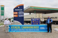 Ministério da Saúde leva atendimento a condutores e distribui cartões do caminhoneiro na Bahia