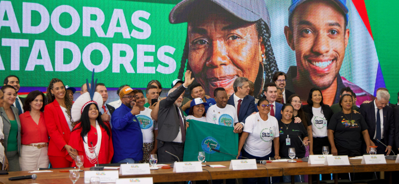 Projeto anunciado pelo governo federal vai destinar mais de R$ 6 milhões para a oferta de veículos que, entre outros serviços, oferecerão primeiros socorros e vacinas aos trabalhadores da reciclagem