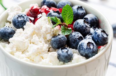 Cottage cheese with berries