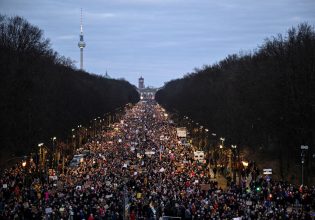 Γερμανία: Χιλιάδες διαδήλωσαν κατά της ακροδεξιάς – «Φριτς, άκου την μητερούλα»