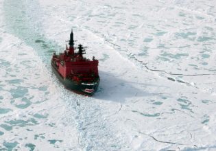 Φουντώνει η μάχη στους πάγους για γεωπολιτική και εμπόριο