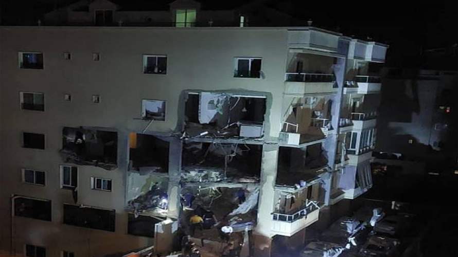 Israeli drone strike hits building in Aramoun, Aley District, with reports of casualties (Video)