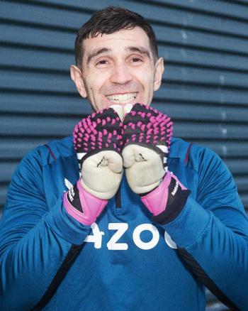 Fini la disette, place aux succès ! En deux ans, Emiliano Martinez a conquis une FA Cup, un Community Shield, la Copa America, la Finalissima et la Coupe du monde. (Christophe Berlet/L'Équipe)