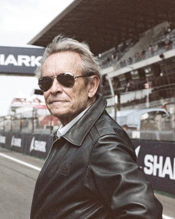 Jacky Ickx, 78 ans, sur le circuit du Mans.  (Stéphane Mantey/L'Équipe)